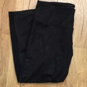 Old Navy Capri Yoga Pants